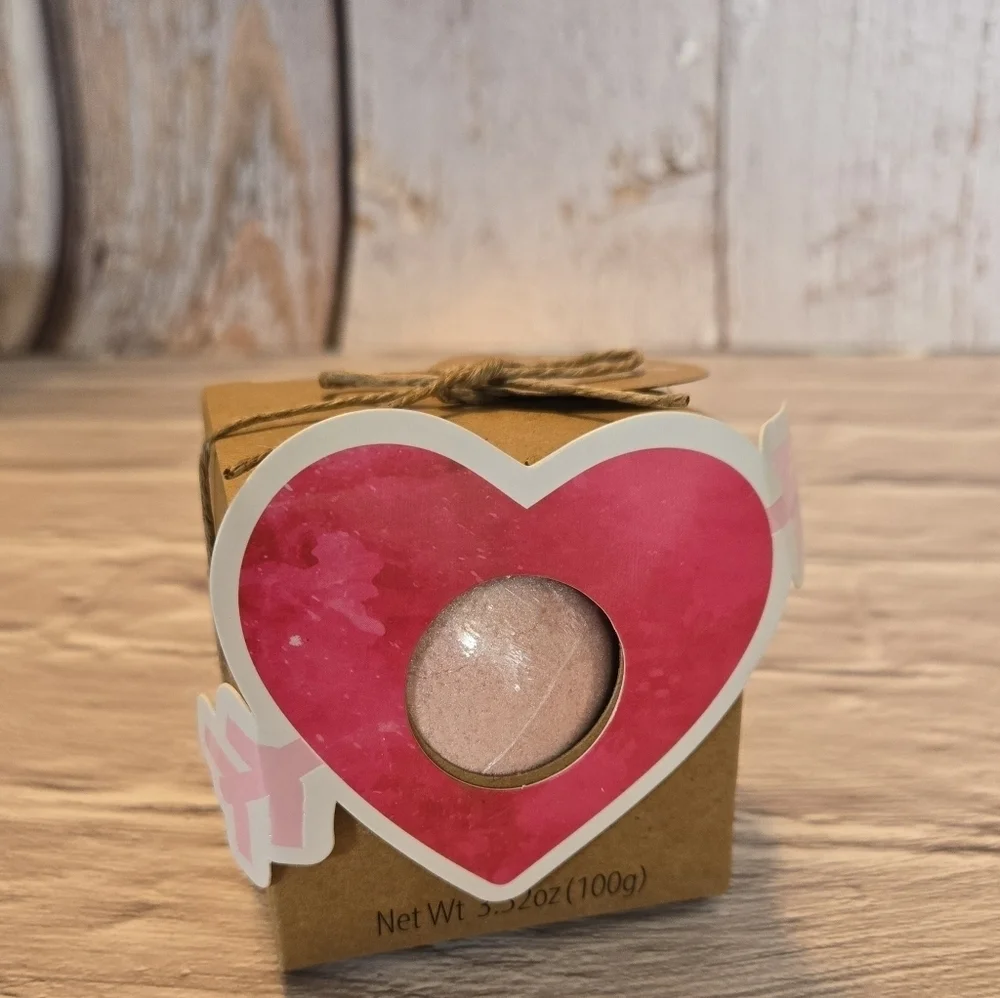 Mud Pie bath bomb toy inside